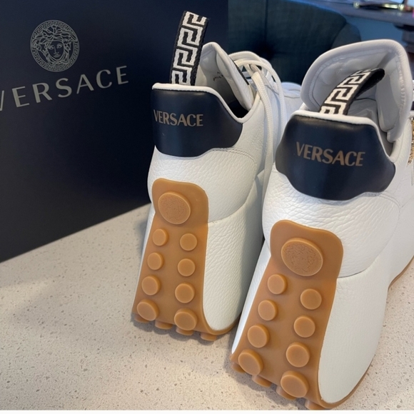 Versace Platform calf Leather Sneakers - Sz 38.5/8.5 New w/Box - Picture 2 of 4